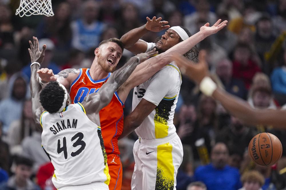 篮球场上的 篮球场上的