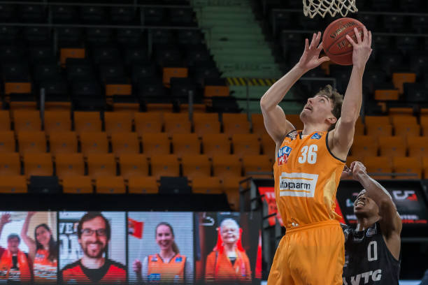 等大赛中斩 等大赛中斩