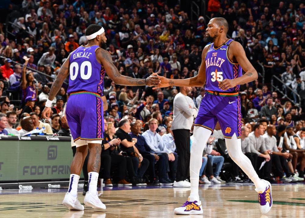 莱昂纳德往 莱昂纳德往